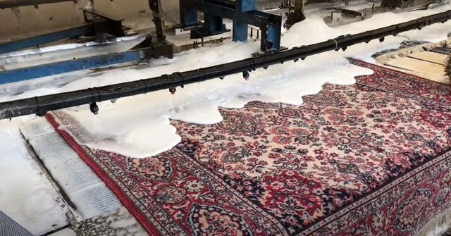 ניקוי שטיחים עם WeClean